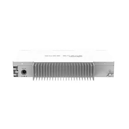Cloud Core Router 1036 con CPU 36 núcleos, 8 Gigabit y 2 SFP+. Ideal para routing de alto tráfico, core de red e ISP.