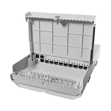 netFiber 9 outdoor con 4 SFP+ 10G, 5 SFP 1G y 1 Gigabit PoE-in, RouterOS L5, fuente y PoE. Agregación de fibra en exterior.