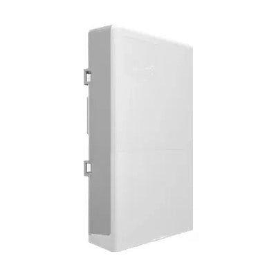 netPower 15FR outdoor con 15 puertos Fast reverse PoE-in, 1 PoE-out y 2 SFP, RouterOS/SwOS. Distribución para redes WISP.