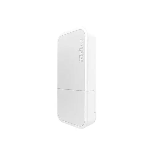 Fiber-to-Copper FTC con conversión SFP a Gigabit Ethernet, carcasa outdoor y PoE. Ideal para extender fibra a instalaciones exteriores.