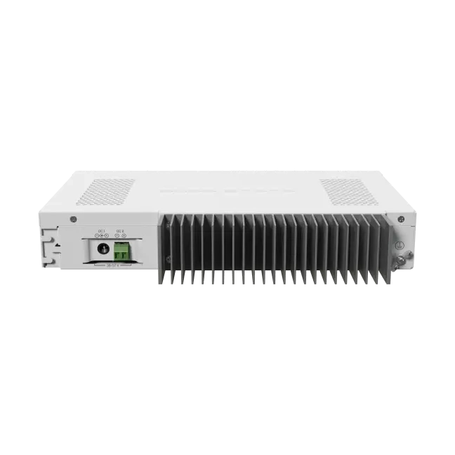 Router CCR2004 desktop con refrigeración pasiva, 16 Gigabit, 2 SFP+ 10G, CPU ARM 4 núcleos, 4GB RAM y RouterOS L6. Alto rendimiento silencioso.