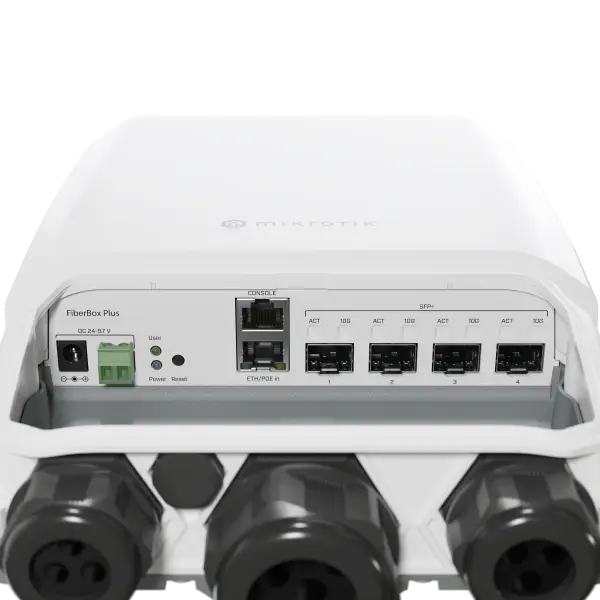 FiberBox Plus outdoor con 4 SFP+ 10G y 1 Gigabit, RouterOS/SwOS, gabinete IP66, PoE y fuente. Solución 10G para exteriores.