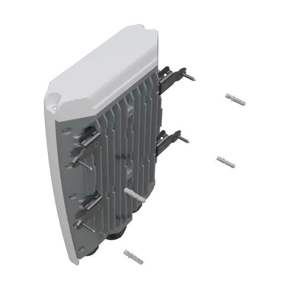 Switch 100G outdoor con 4 puertos QSFP28, RouterOS, gabinete IP66, PoE injector y PSU. Diseñado para enlaces troncales en exteriores.