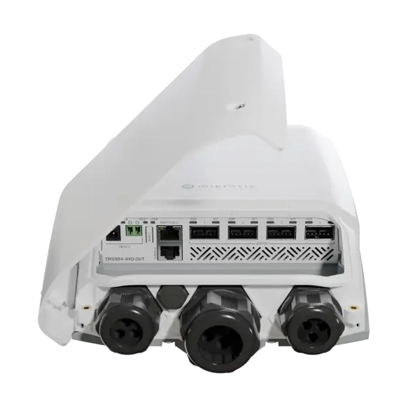 Switch 100G outdoor con 4 puertos QSFP28, RouterOS, gabinete IP66, PoE injector y PSU. Diseñado para enlaces troncales en exteriores.