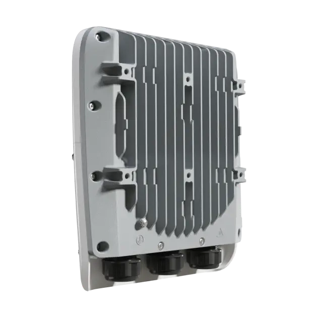 Router RB5009UPr outdoor con 7 Gigabit PoE, 1 puerto 2.5G PoE, SFP+ 10G, gabinete IP66 y RouterOS L5. Solución exterior robusta.