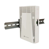 Switch compacto con 4 puertos RJ45 10G y 1 puerto Gigabit de gestión, RouterOS/SwOS, fuente y montaje DIN. Ideal para redes multigigabit.