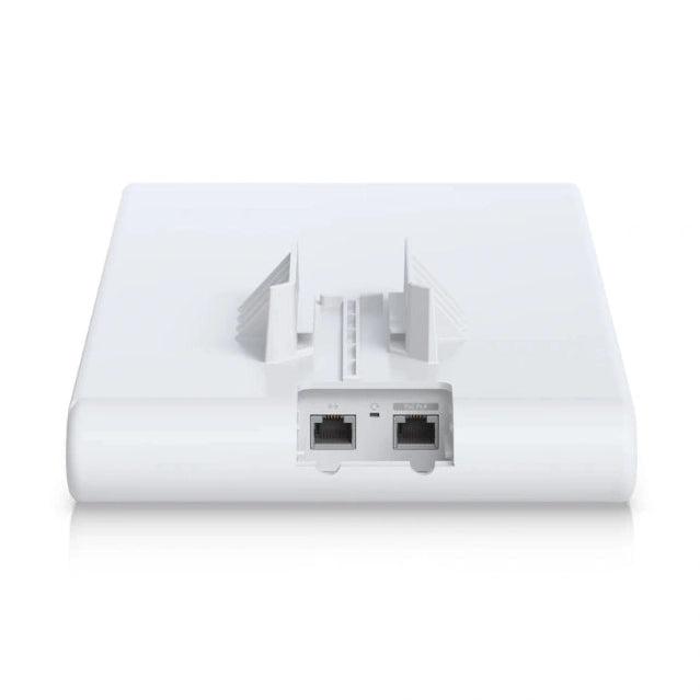 UniFi AP WiFi 5 Exterior - 2,4GHz ( 3x3 1.3 Gbps MU-MIMO, Dual GbE, Outdoor IPX4) Req: Cable Trebol-C5 modelo 1163
