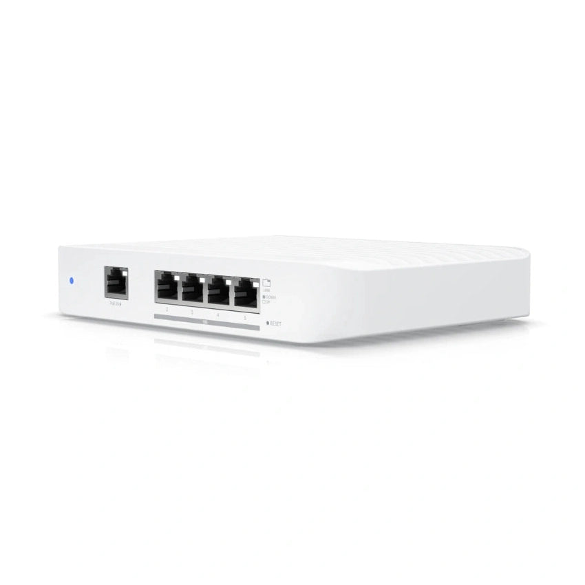 UniFi SWITCH 5Ports: (1)GbE PoE+ INPUT (4)10 GbE Req: Cable Trebol-C5 modelo 1163