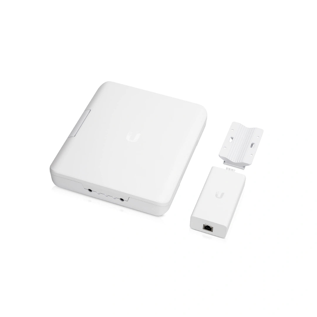 UniFi CAJA de Exterior incluye PoE-54V-60W para switch USW-FLEX  Req: Cable Trebol-C5 modelo 1163 - Gestion y Equipos (G&E)