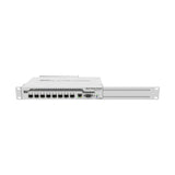 Switch/router compacto con 8 SFP+ 10G y 1 Gigabit, CPU dual core, RouterOS/SwOS y rack ears. Agregación 10G eficiente.