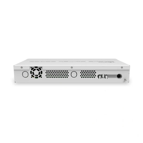 Switch/router desktop con 24 Gigabit y 2 SFP+ 10G, RouterOS/SwOS y fuente incluida. Acceso gestionado con uplinks 10G.