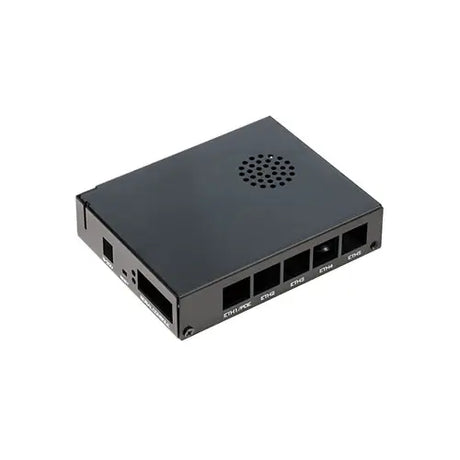 Gabinete interior MikroTik para serie RB450. Carcasa compacta y práctica para proteger la placa, ordenar la instalación y facilitar montaje en entornos indoor. - Gestion y Equipos (G&E)