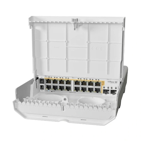 netPower 16P outdoor con 16 Gigabit PoE-out y 2 SFP+ 10G, RouterOS/SwOS. Ideal para alimentar equipos en redes exteriores.