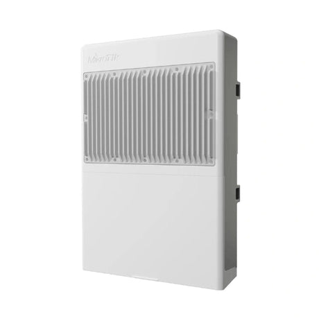 netPower 16P outdoor con 16 Gigabit PoE-out y 2 SFP+ 10G, RouterOS/SwOS. Ideal para alimentar equipos en redes exteriores.