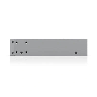 UniFi SWITCH 24Ports: (24) GbE (2)SFP-GbE Req: Cable Server 3200