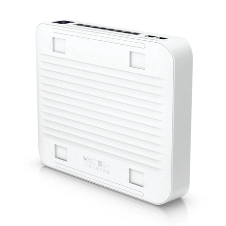 UniFi SWITCH 150W 8Ports: (8) 2.5 GbE PoE+ (2)SFP+-10 GbE L2/L3 Req: Cable Server 3200