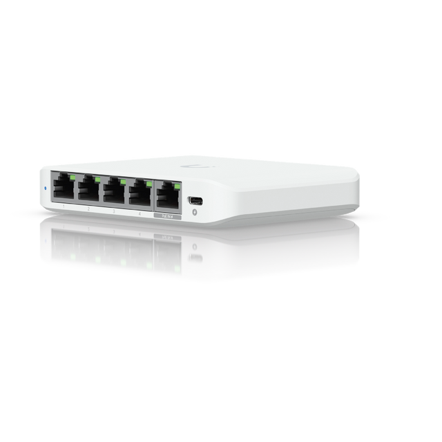 UniFi SWITCH 5Ports: (1)2.5 GbE PoE+ INPUT GbE (4)2.5 GbE Req: Adapt americano