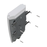 Switch 100G outdoor con 4 puertos QSFP28, RouterOS, gabinete IP66, PoE injector y PSU. Diseñado para enlaces troncales en exteriores.