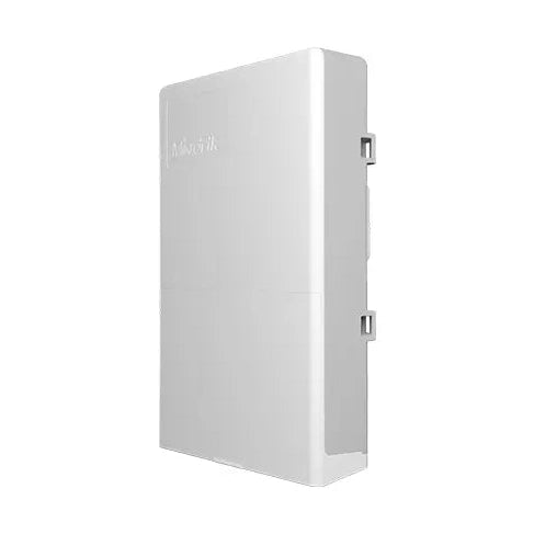 Switch outdoor netPower Lite con 8 Gigabit, 7 reverse PoE-in, 1 PoE-out y 2 SFP+ 10G. SwOS para despliegues FTTx y exteriores.